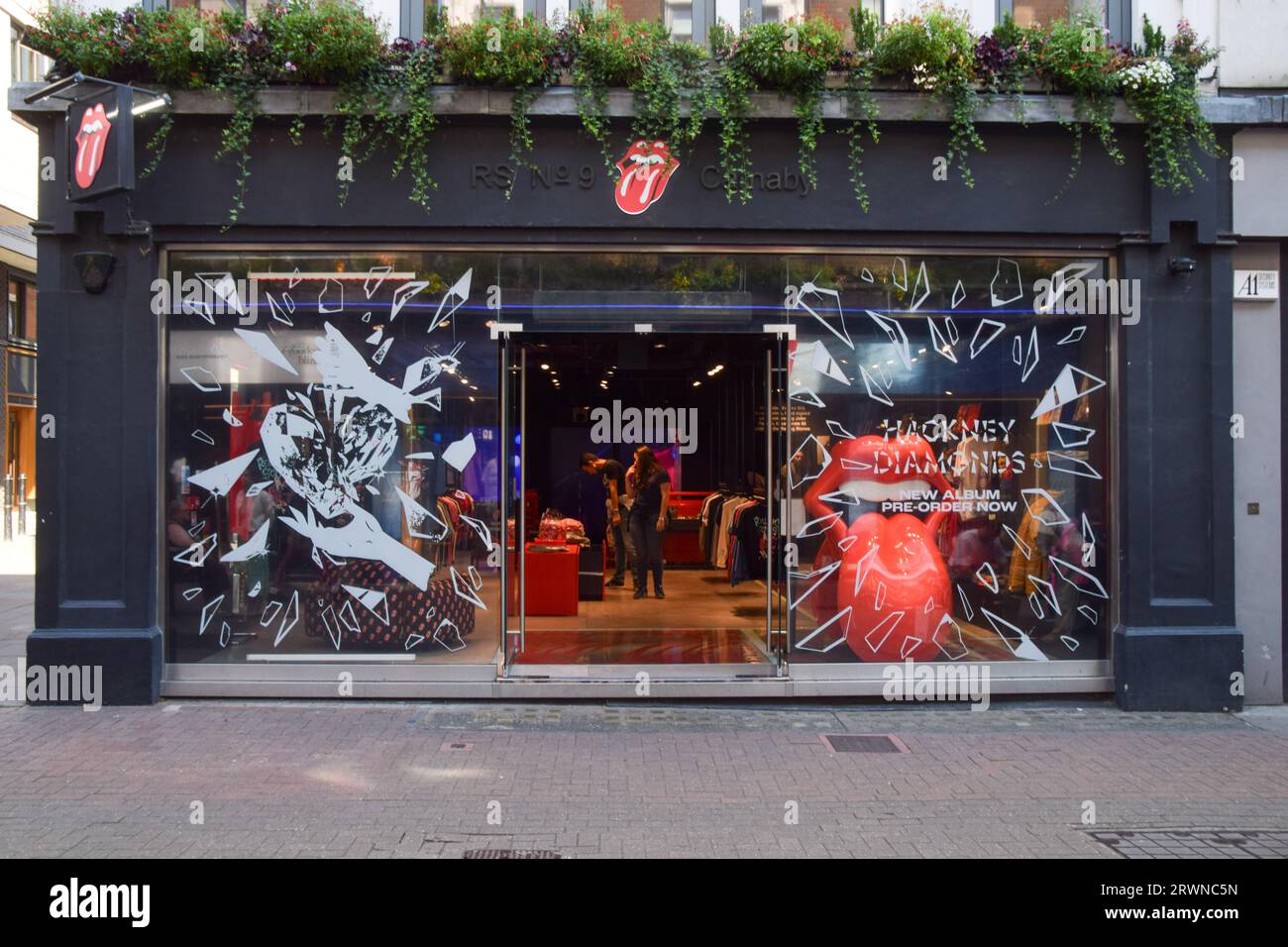 Londra, Regno Unito. 14 settembre 2023. Promozione per il nuovo album dei Rolling Stones, Hackney Diamonds, presso il negozio Rolling Stones di Carnaby Street. Foto Stock