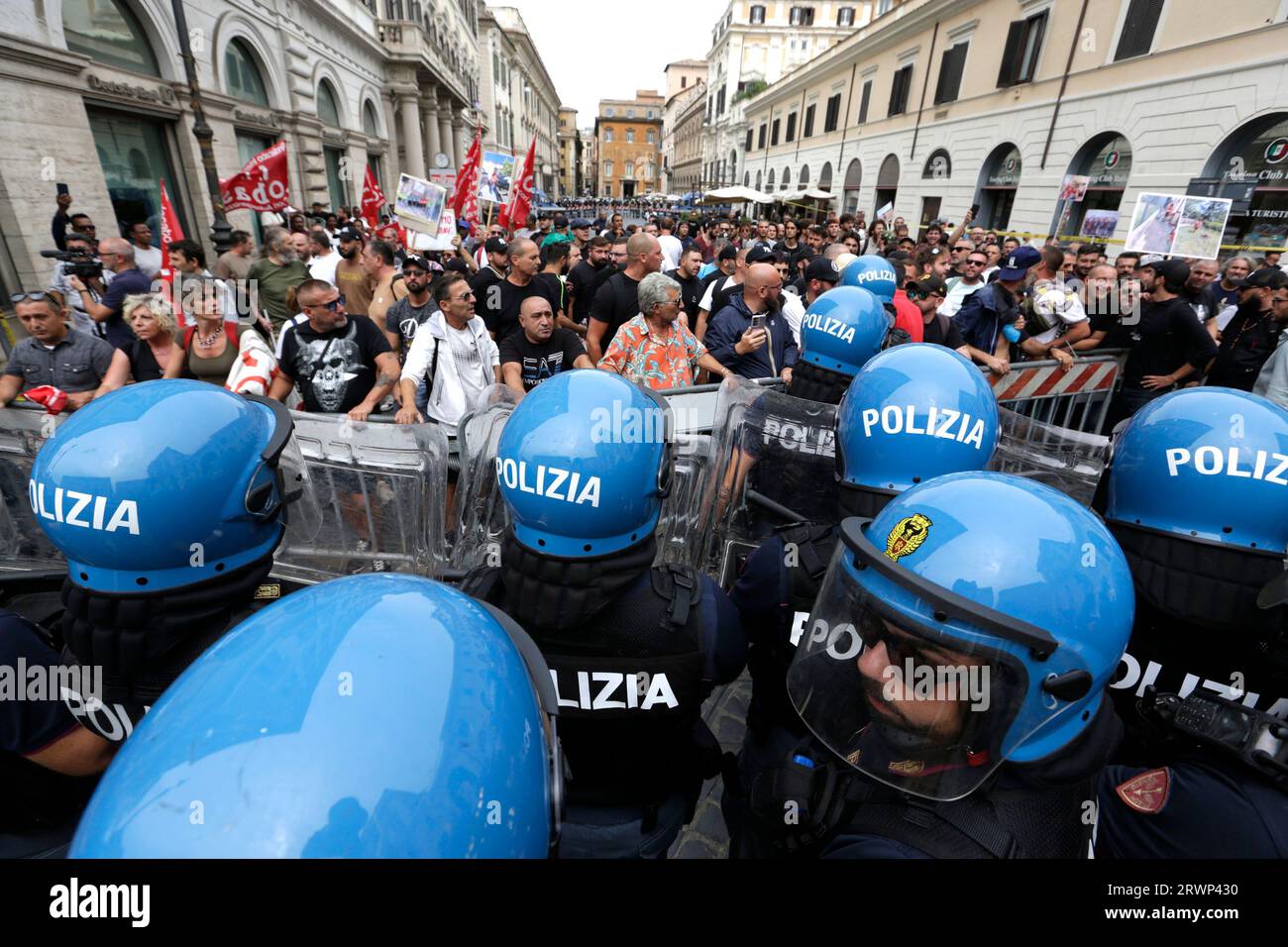 Roma, manifestazione dei soccupati organizzati napoletani, contro il taglio del reddito di cittadinanza Foto Stock