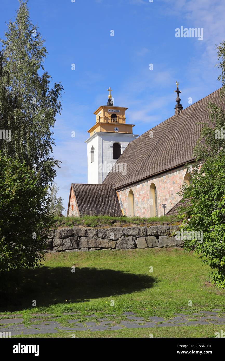 L'edificio della chiesa di Nederlulea del XV secolo a Gammelstad, vicino a Lulea, nella provincia svedese di Norrbotten. Foto Stock