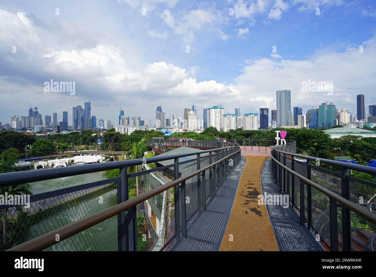 Skywalk Senayan Park, Giacarta, Indonesia Foto Stock