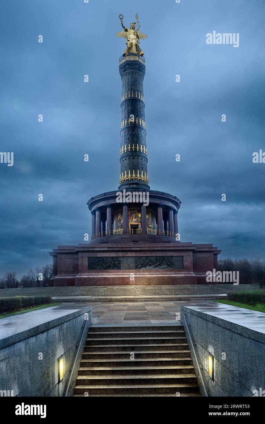 Berlino, Monumento a Siegessaule con colonna della Vittoria Foto Stock