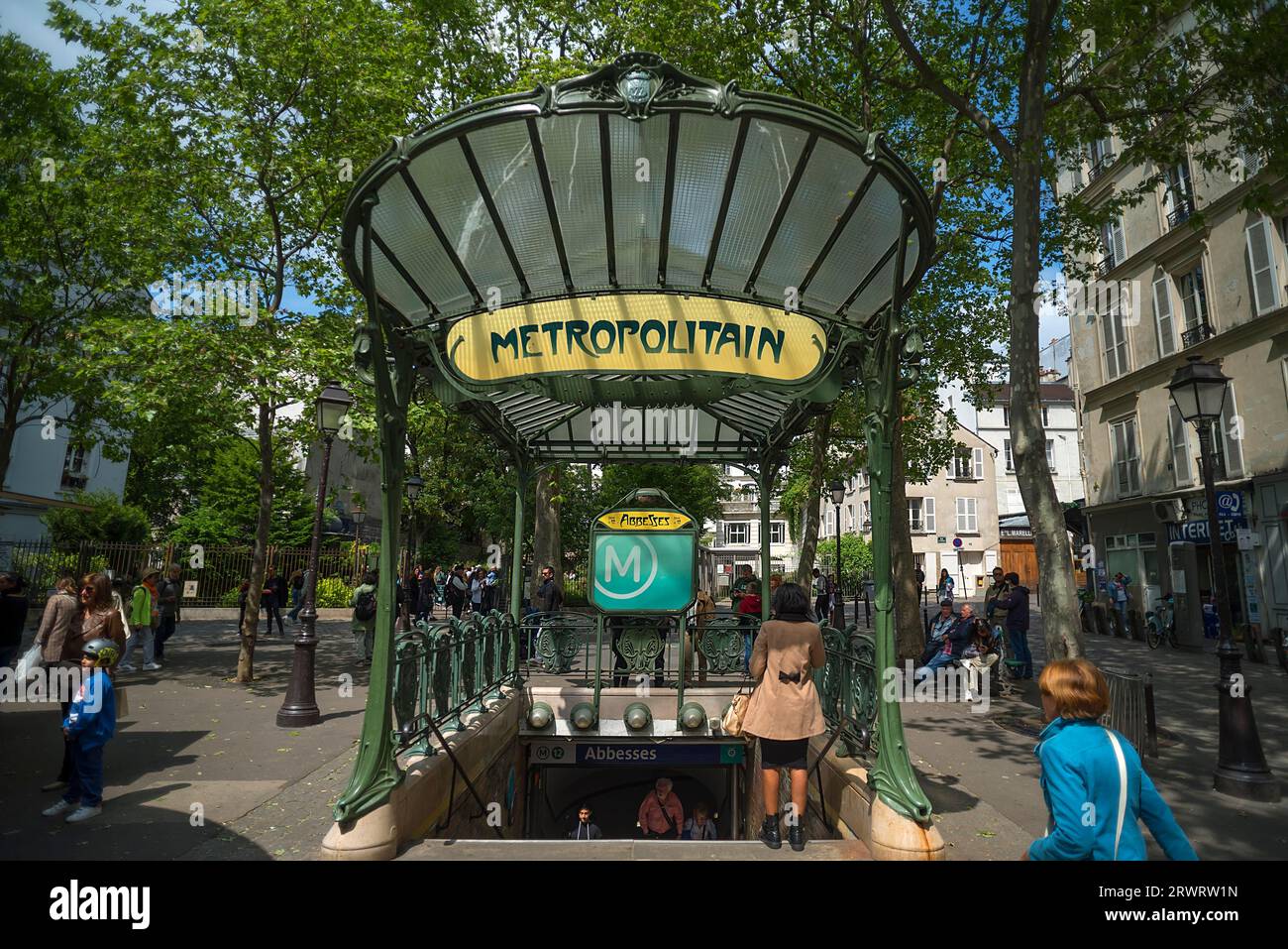 Ingresso Art Nouveau, stazione di Abbesses costruita intorno al 1900, Parigi, Francia, Europa Foto Stock