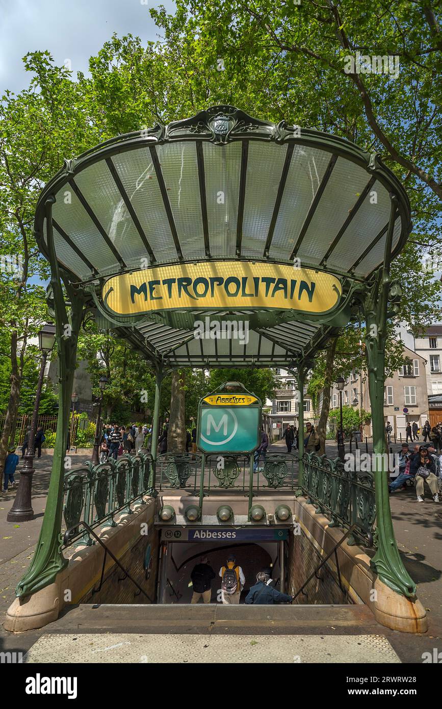 Ingresso Art Nouveau, stazione di Abbesses costruita intorno al 1900, Parigi, Francia, Europa Foto Stock