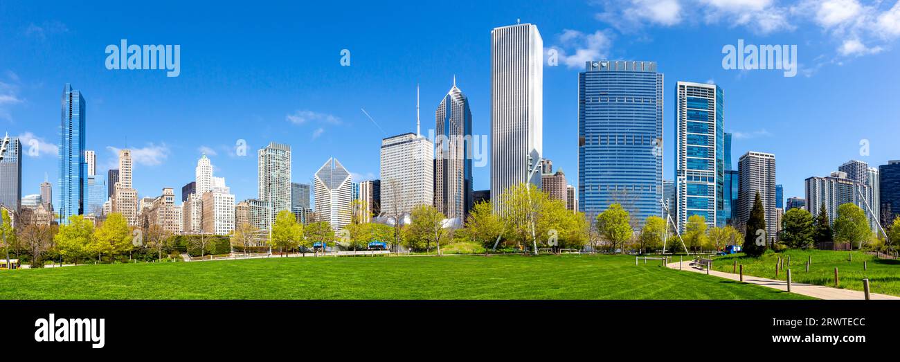 Panorama dei grattacieli della città di Chicago in viaggio negli Stati Uniti Foto Stock