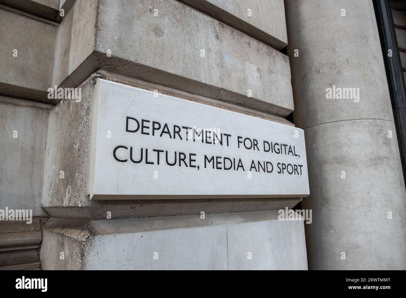 LONDRA - 18 SETTEMBRE 2023: Department for Digital Culture, Media and Sport - un dipartimento governativo del Regno Unito a Whitehall, Westminster Foto Stock