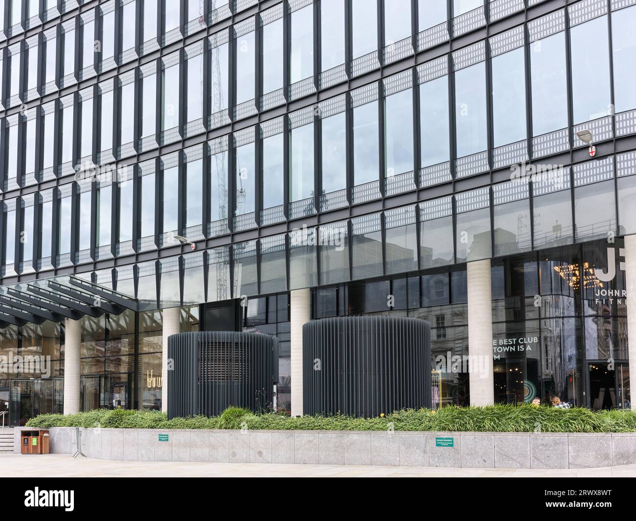 100 Liverpool Street, centro commerciale a Broadgate, Londra, Inghilterra. Foto Stock