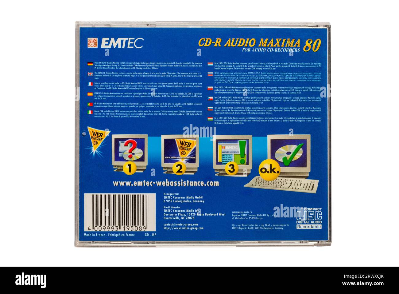 Informazioni sul retro della custodia per CD-R audio Maxima 80 registrabile in molte lingue, isolata su sfondo bianco Foto Stock