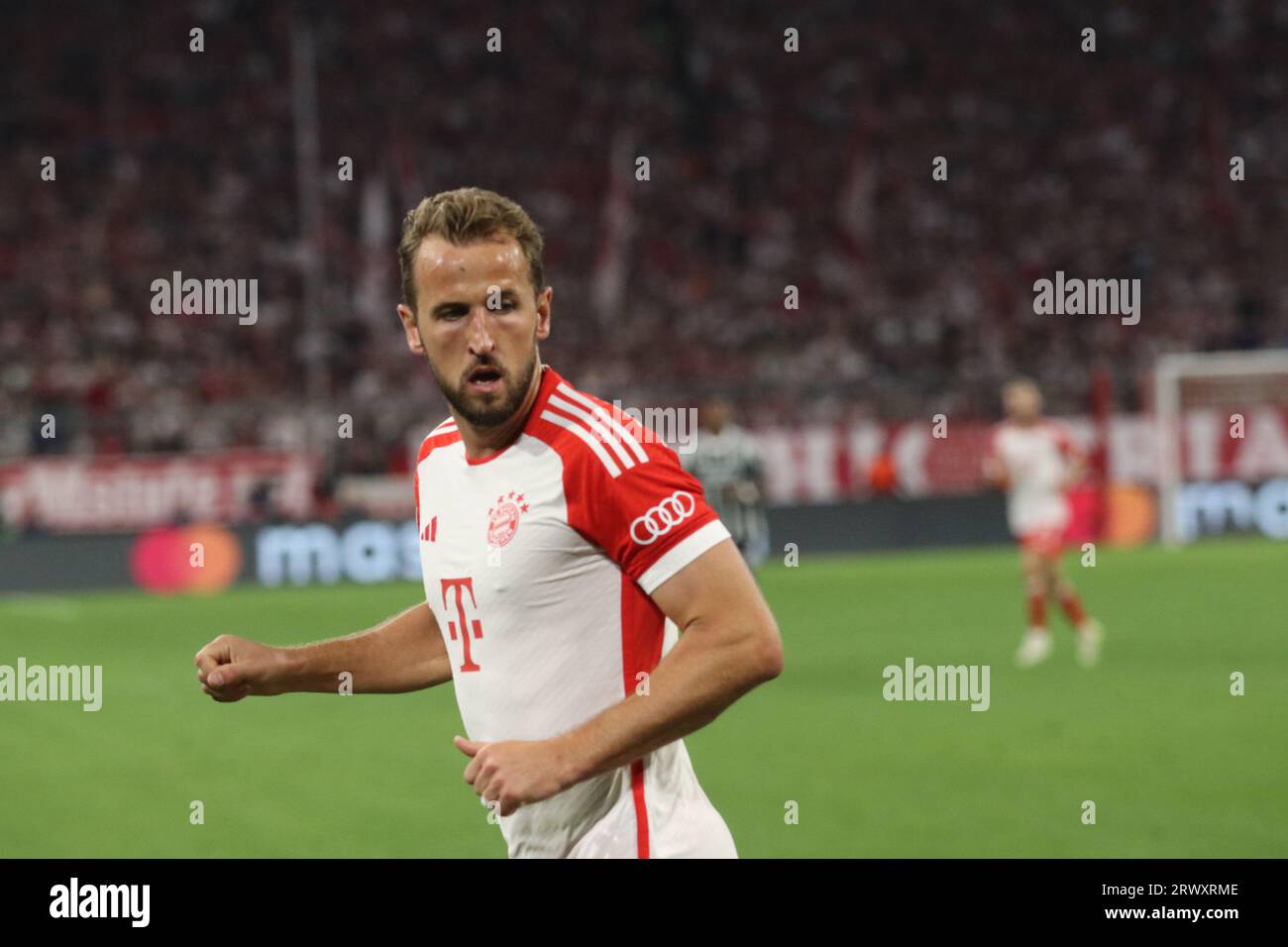 MONACO, Germania. , . 3:1 Harry KANE durante la UEFA Champions League Goup Una partita tra FC BAYERN Muenchen e MANCHESTER-UNITED all'Allianz Arena, lo stadio di Monaco il 20 settembre. A Muenchen (foto di Arthur THILL/ATP Images) (THILL Arthur/ATP/SPP) credito: SPP Sport Press Photo. /Alamy Live News Foto Stock