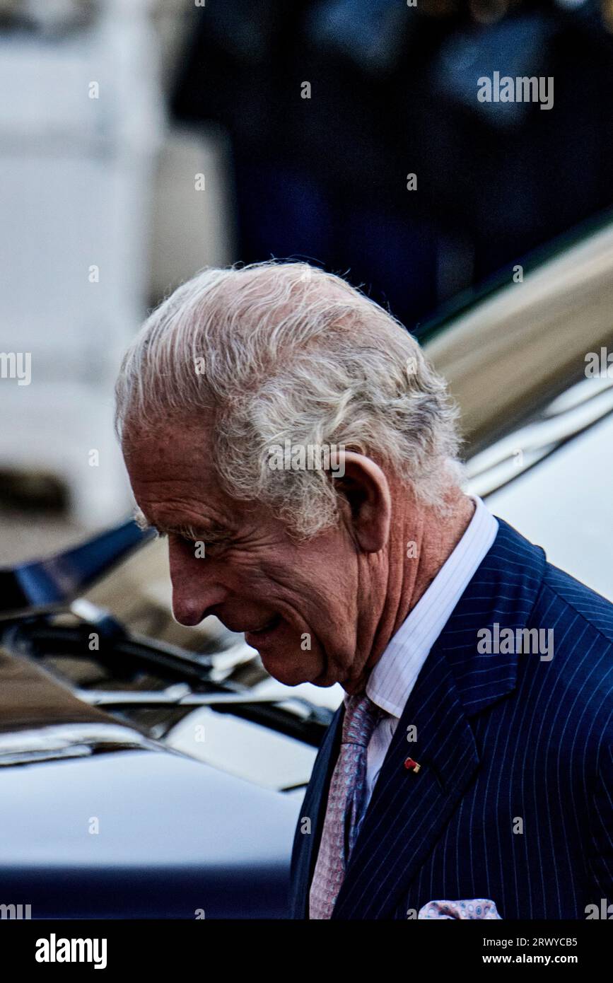 Francia/Parigi - 21/09/2023 - visita di Stato del re Carlo III e della regina Camilla in Francia. 21 settembre 2023. Francia/Parigi - Re Carlo III durante un incontro bilaterale con il Presidente francese Emmanuel Macron al Palais de l'Elysee di Parigi il 21 settembre 2023, in occasione della sua visita di Stato in Francia. Crediti: LE PICTORIUM/Alamy Live News Foto Stock