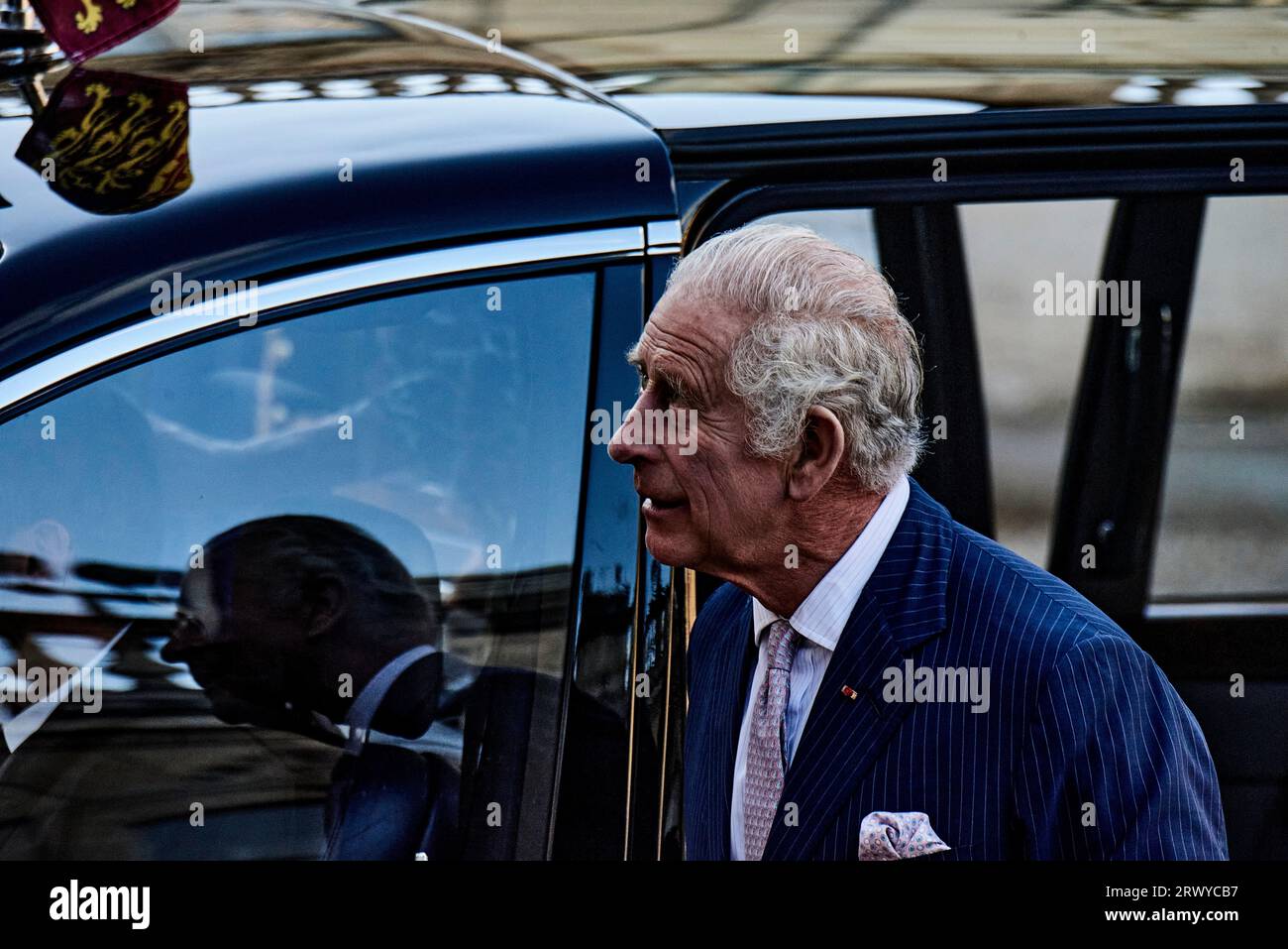 Francia/Parigi - 21/09/2023 - visita di Stato del re Carlo III e della regina Camilla in Francia. 21 settembre 2023. Francia/Parigi - Re Carlo III durante un incontro bilaterale con il Presidente francese Emmanuel Macron al Palais de l'Elysee di Parigi il 21 settembre 2023, in occasione della sua visita di Stato in Francia. Crediti: LE PICTORIUM/Alamy Live News Foto Stock