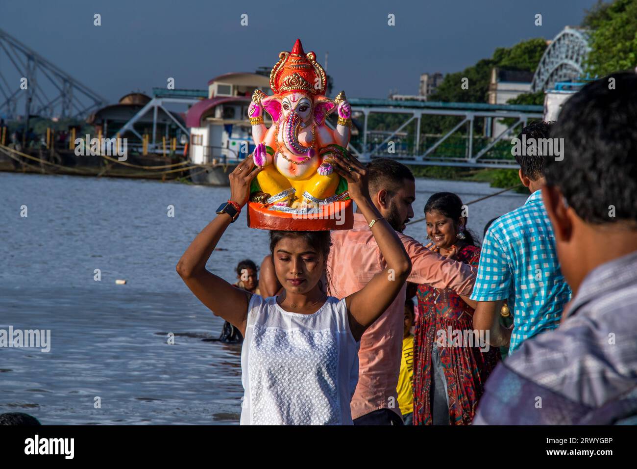 LORD GANESH BISARJAN (IMMERSIONE) Foto Stock