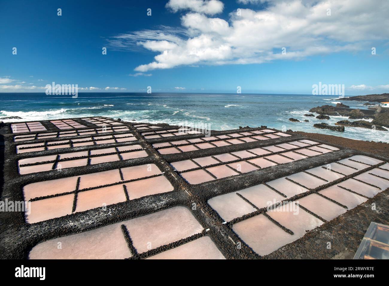 Raffineria di sale di Fuencaliente sulla costa atlantica, Isole Canarie, la Palma Foto Stock