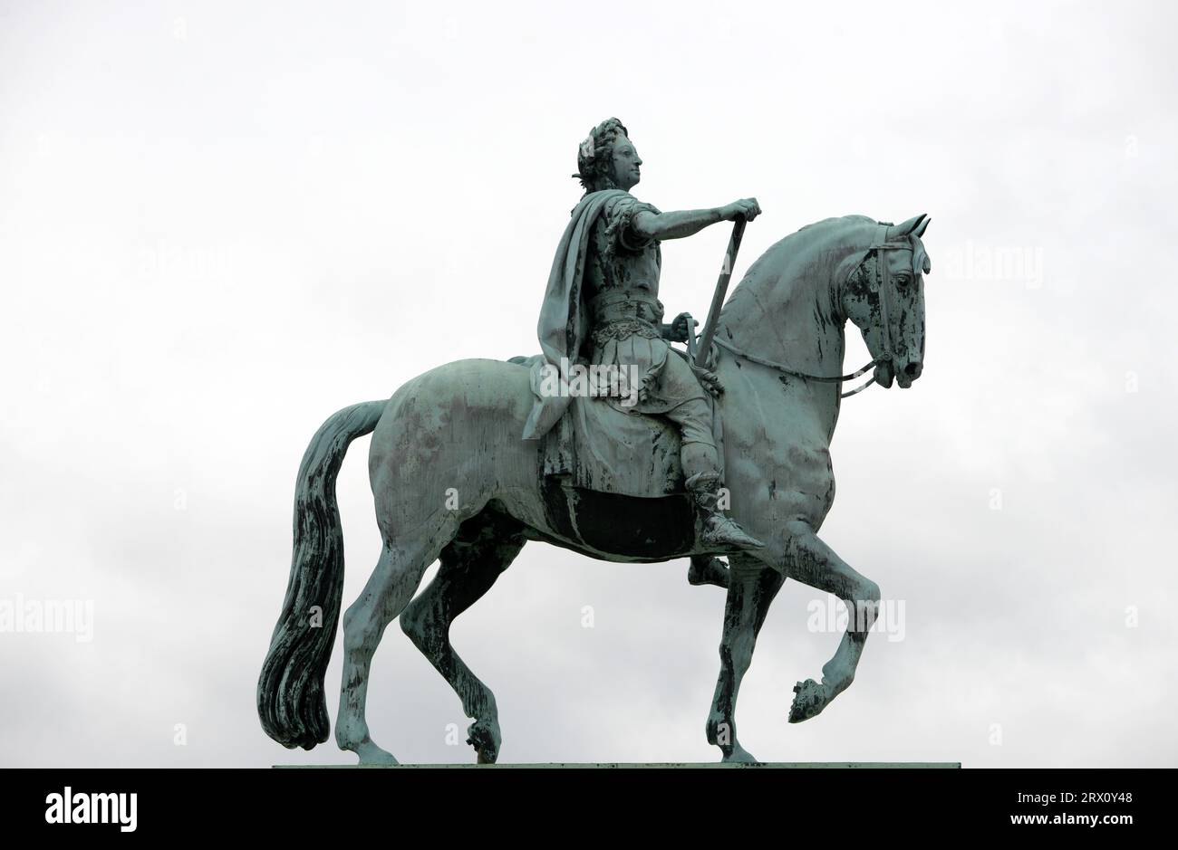 Rytterstatuen - Una statua equestre di bronzo del re Frederik V montata su una base di marmo e completata nel 1771. Castello di Amalienborg, Copenaghen, Danimarca. Foto Stock