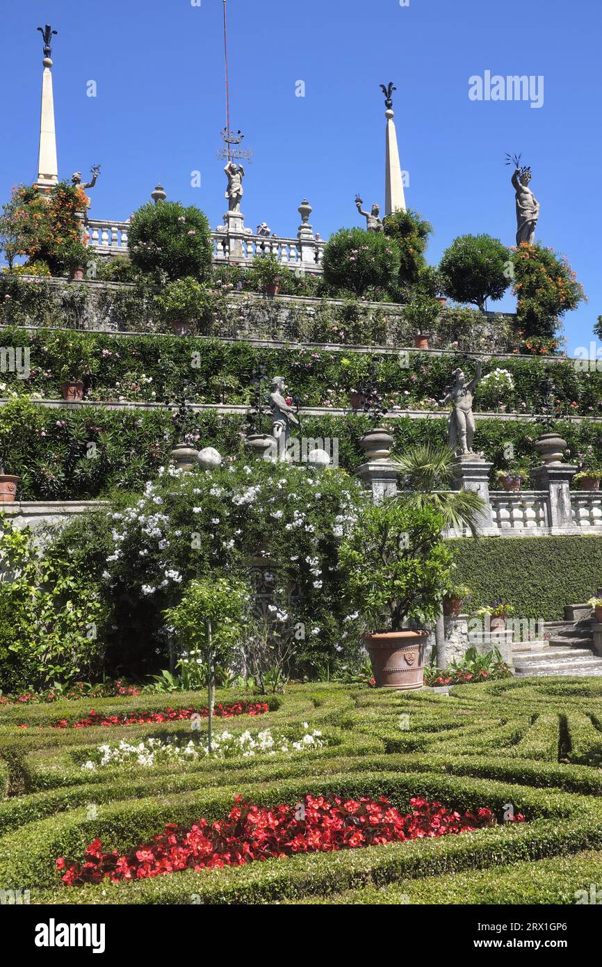 Vista sui giardini di Isola Bella, Lago maggiore, Italia. Foto Stock