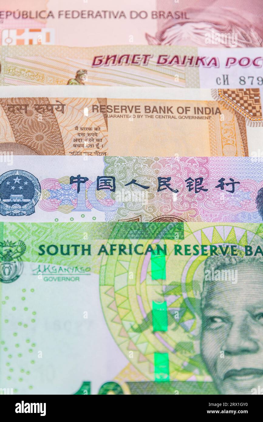 banconote impilate dei paesi brics Foto Stock