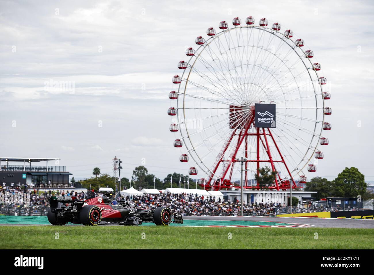 Giappone. 22/09/2023. , 24 ZHOU Guanyu (chi), Alfa Romeo F1 Team puntano C43, azione durante il Gran Premio di Formula 1 Lenovo 2023, sedicesimo round del Campionato Mondiale di Formula 1 2023 dal 22 al 24 settembre 2023 sul Suzuka International Racing Course, a Suzuka. Credito: Agenzia fotografica indipendente/Alamy Live News Foto Stock