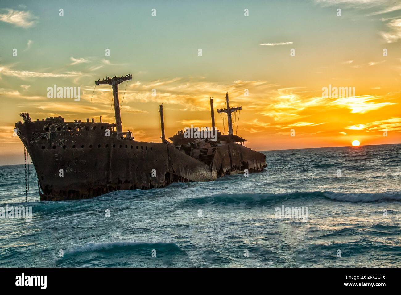 vecchia nave sull'isola di kish, iran Foto Stock