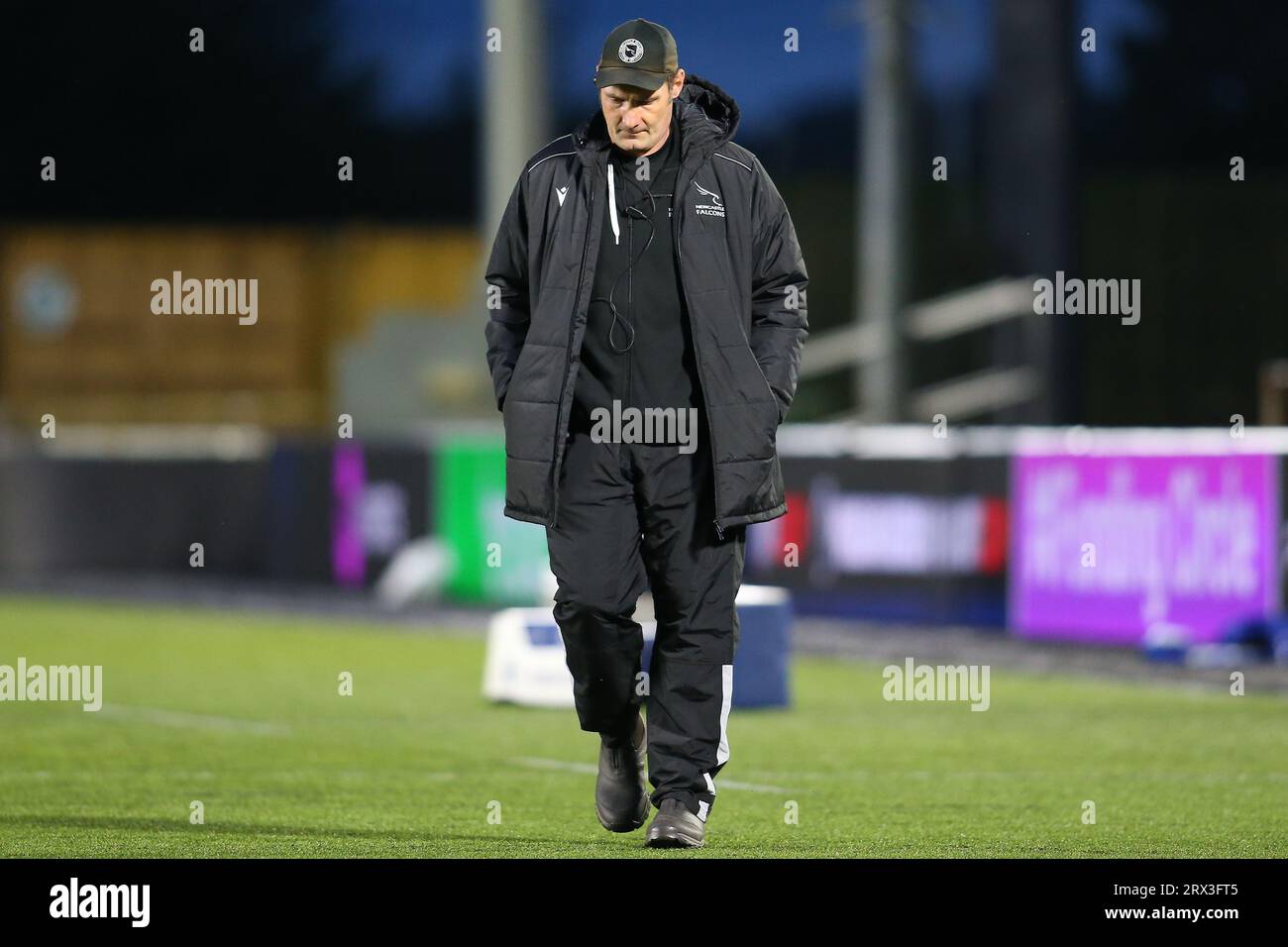 L'allenatore dei Newcastle Falcons Alex Codling durante la partita di Premiership Cup tra Newcastle Falcons e sale Sharks al Kingston Park, Newcastle, venerdì 22 settembre 2023. (Foto: Michael driver | mi News) crediti: MI News & Sport /Alamy Live News Foto Stock