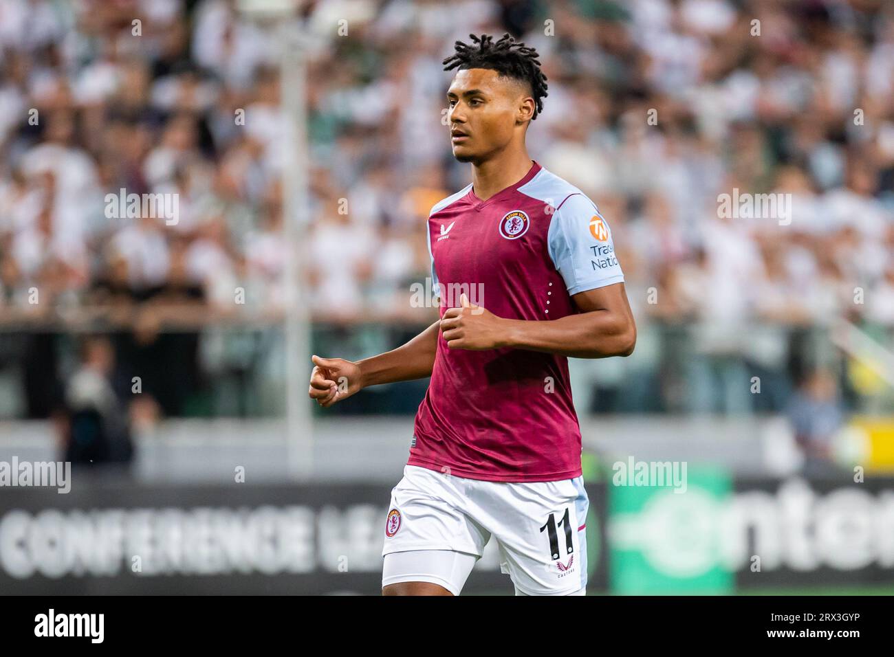 Ollie Watkins dell'Aston Villa visto durante la fase a gironi della UEFA Europa Conference League tra Legia Warszawa e Aston Villa al Marshal Jozef Pilsudski Legia Warsaw Municipal Stadium.punteggio finale; Legia Warszawa 3:2 Aston Villa. Foto Stock