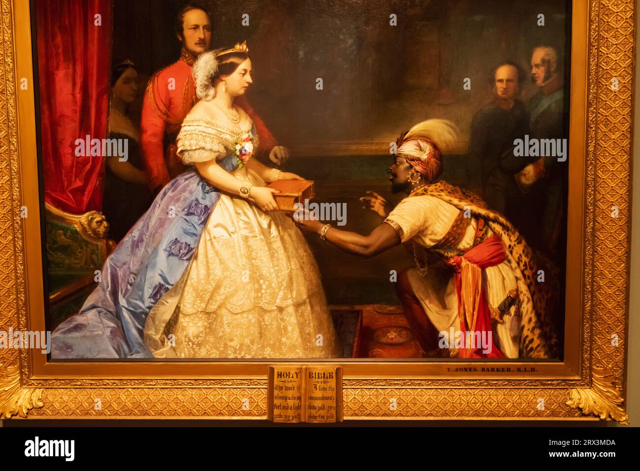 Inghilterra, Londra, Pittura intitolata "The Secret of England's Greatness" (la Regina Vittoria presenta una Bibbia alla camera del pubblico di Windsor) di Thomas Foto Stock