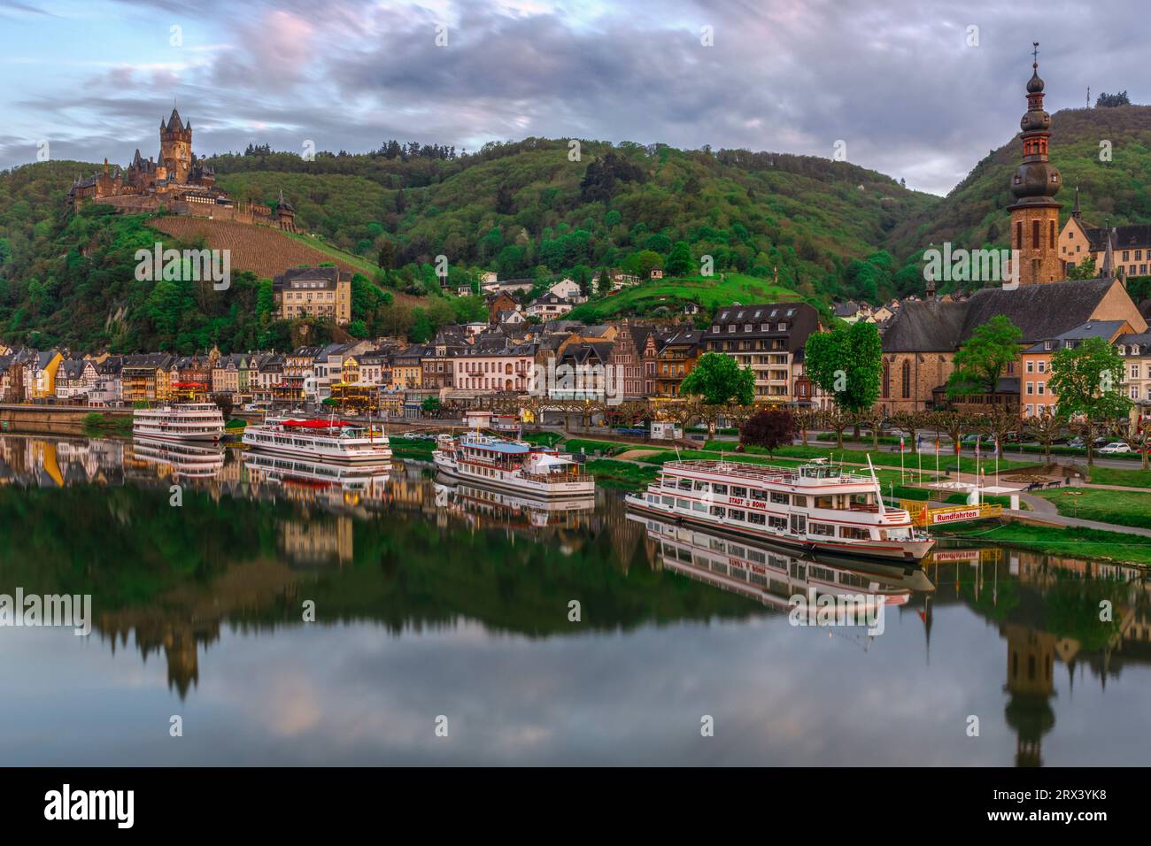 Castello di Cochem, Eifel, Renania-Palatinato, fiume Mosella, Germania Foto Stock