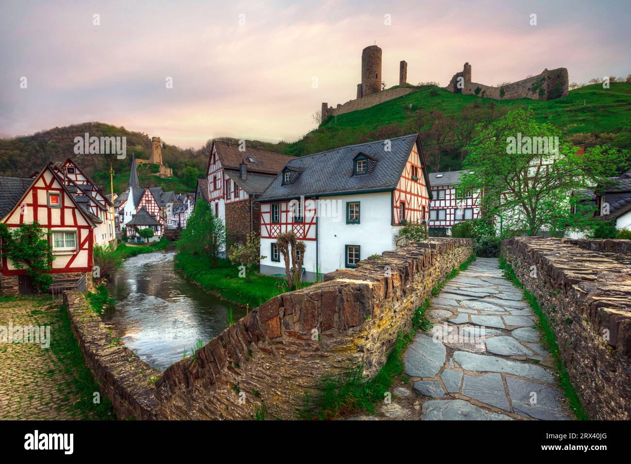 Monreal, Eifel, Renania-Palatinato, fiume Mosella, Germania Foto Stock