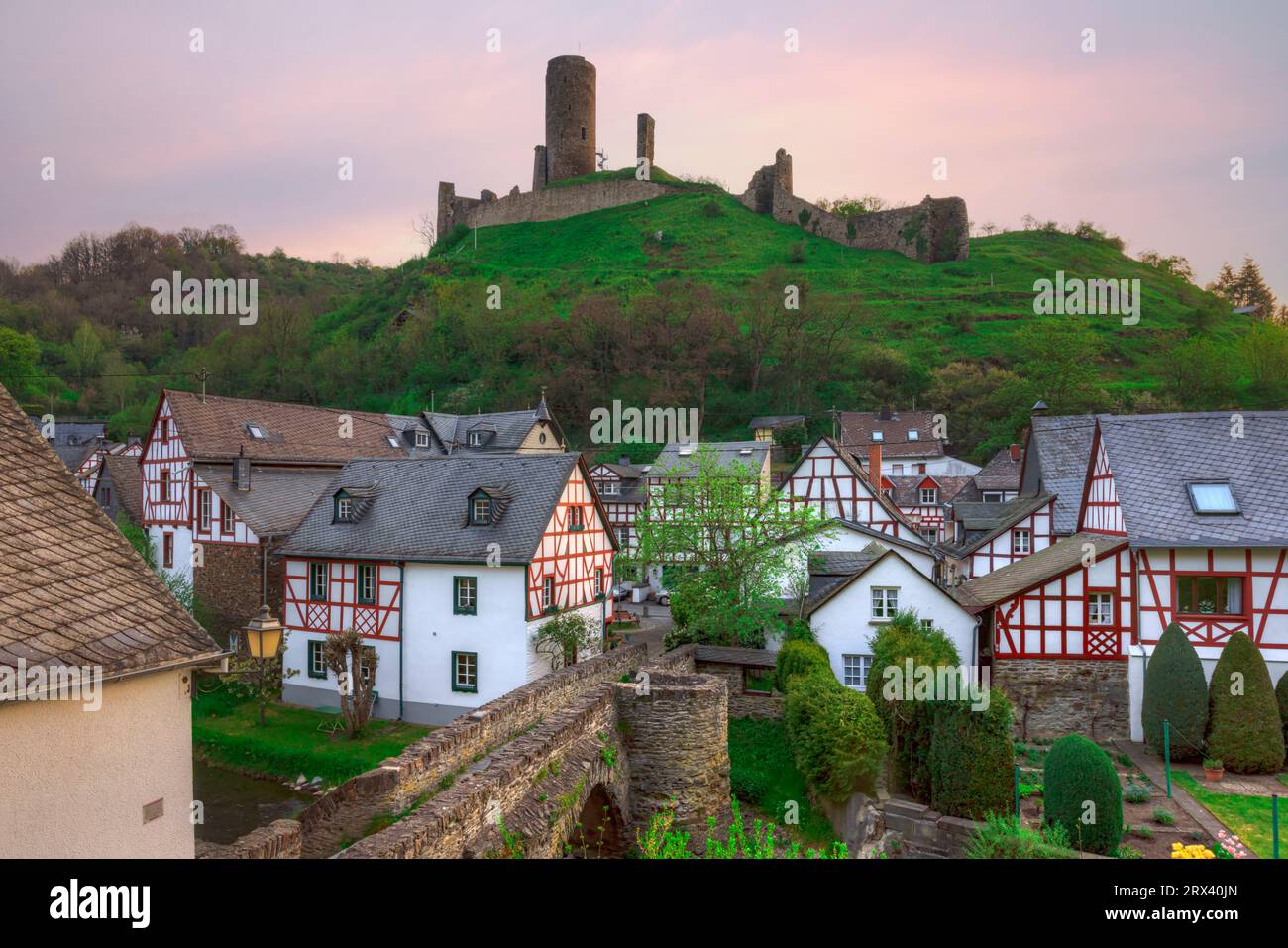 Monreal, Eifel, Renania-Palatinato, fiume Mosella, Germania Foto Stock