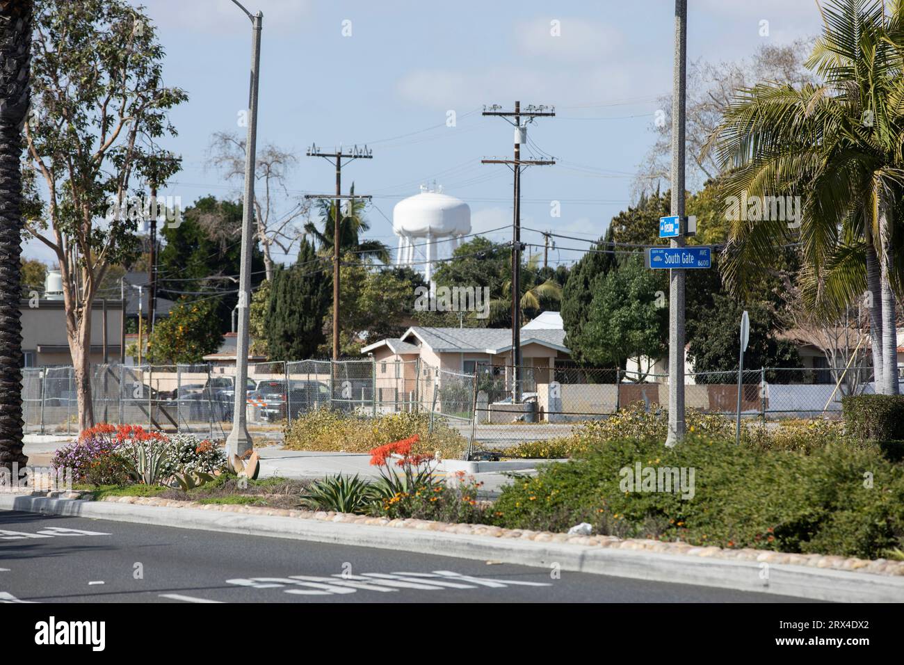 Scena di strada nel cuore urbano del centro di South Gate, California, Stati Uniti. Foto Stock