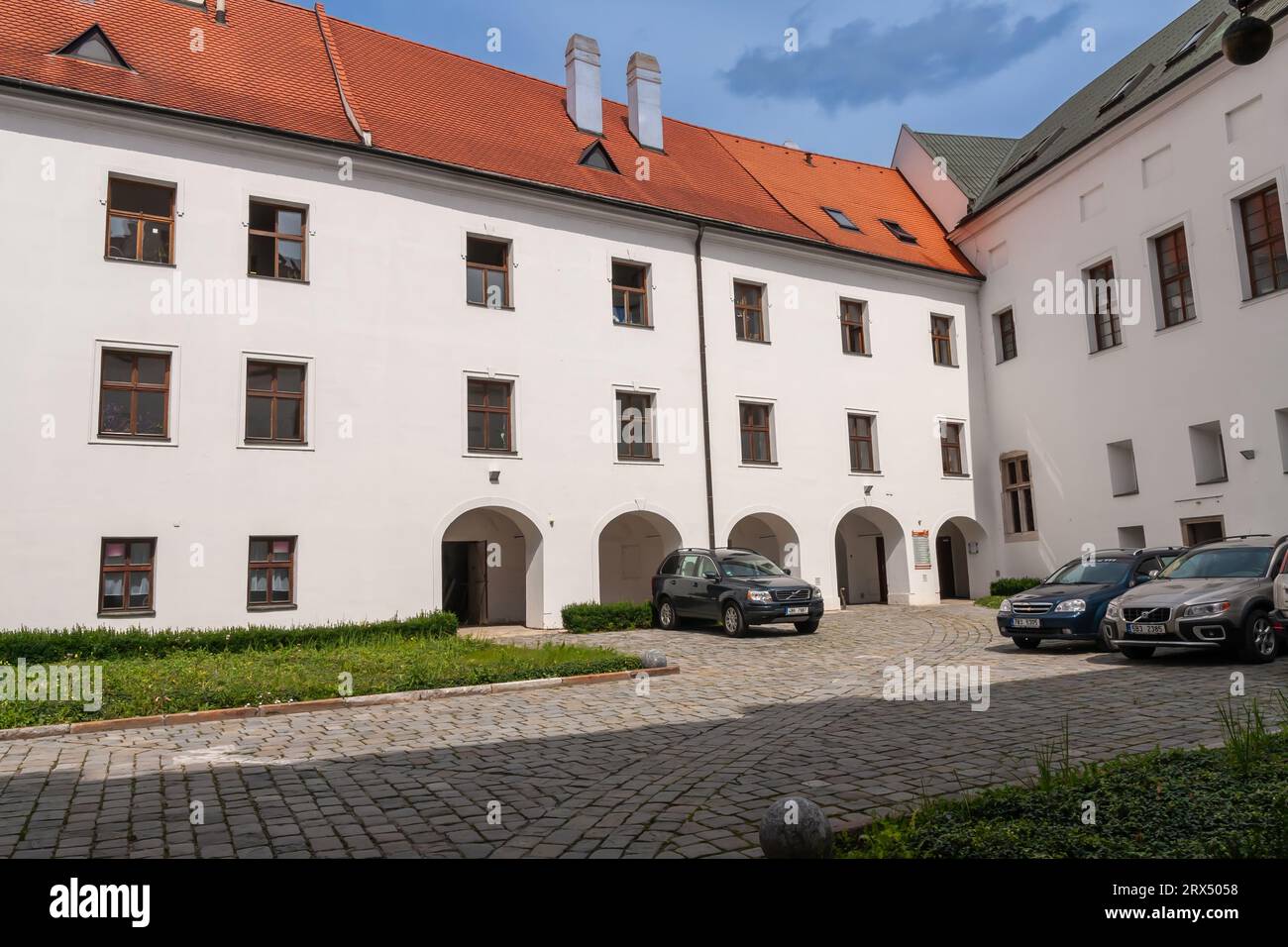 Una parte dell'antica abbazia agostiniana di Brno affittata per uffici Foto Stock