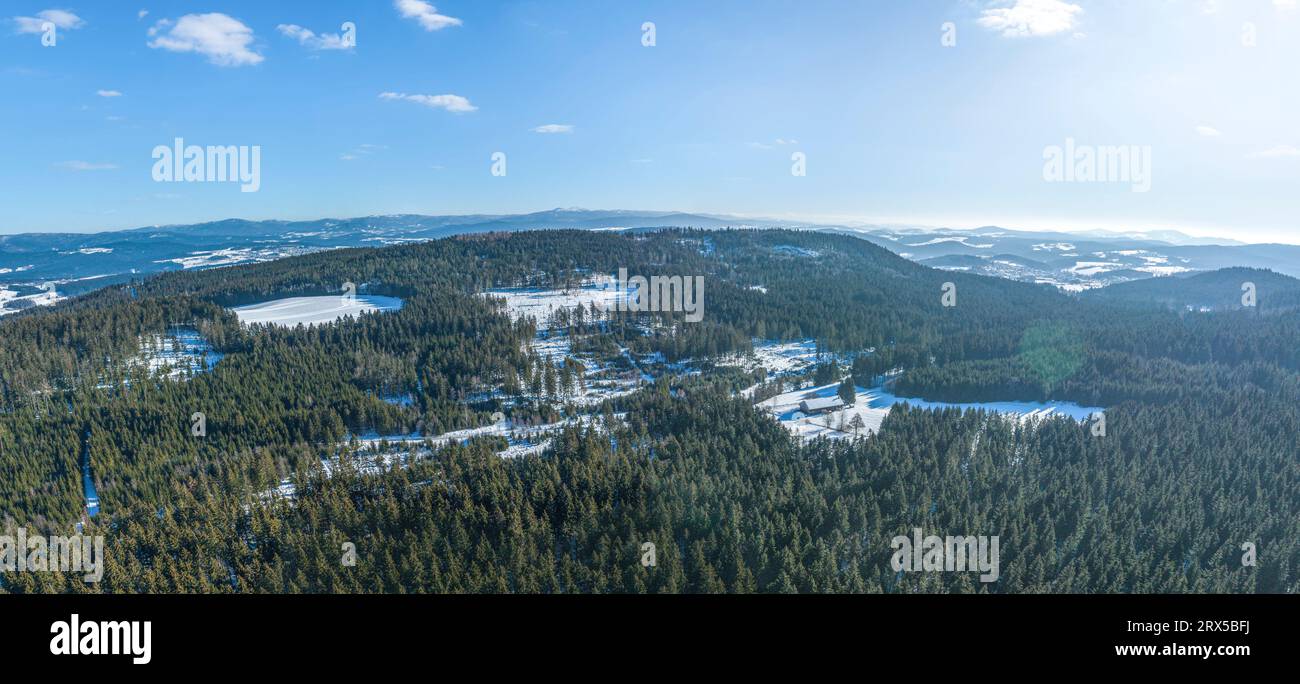Vista aerea della regione intorno alla stazione sciistica chiamata Geißkopf nella bassa Baviera Foto Stock