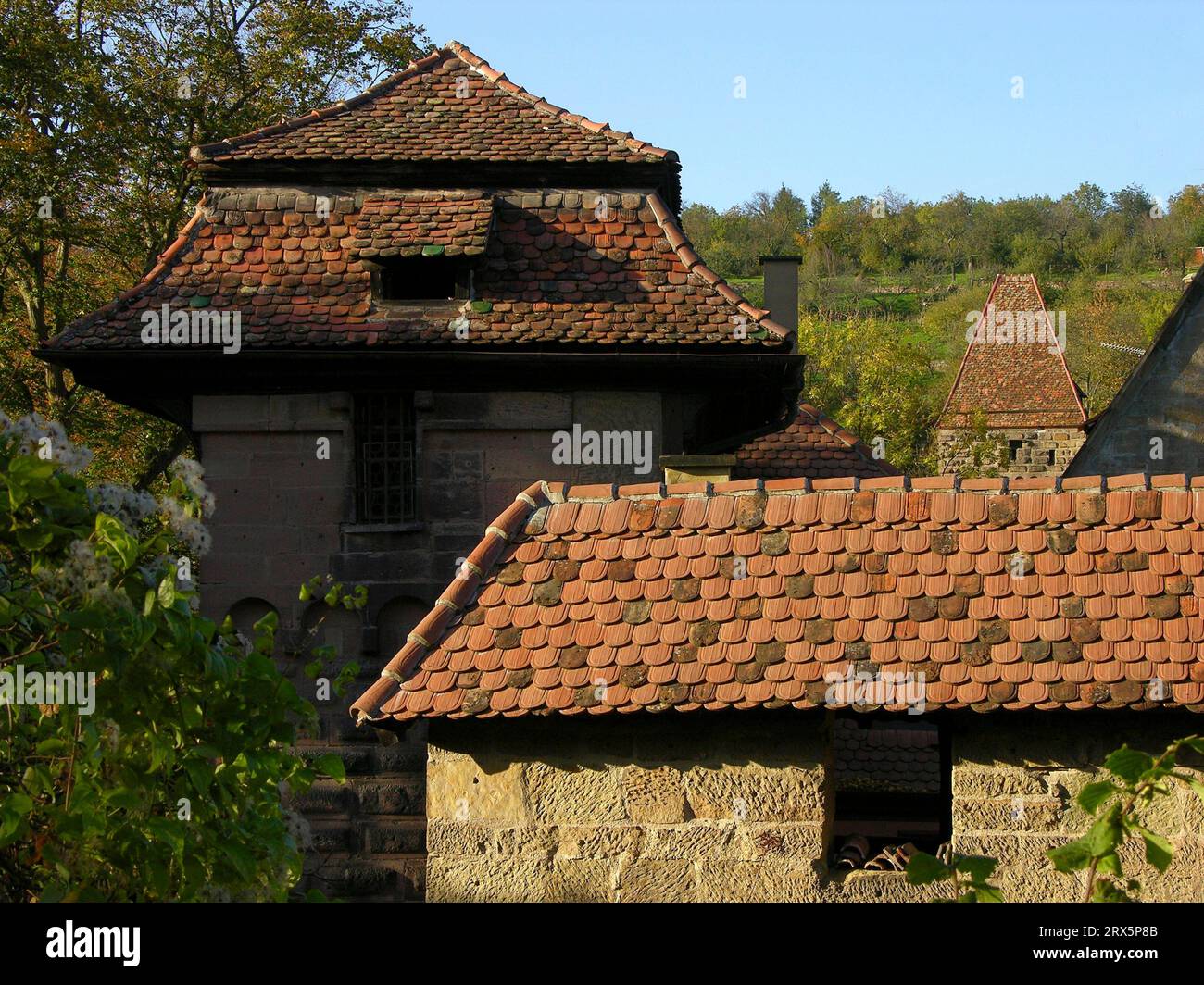 Torre di guardia all'ingresso del cortile del monastero, del monastero di Maulbronn, sito patrimonio dell'umanità dell'UNESCO, del monastero di Maulbronn, del Baden-Wuerttemberg Foto Stock