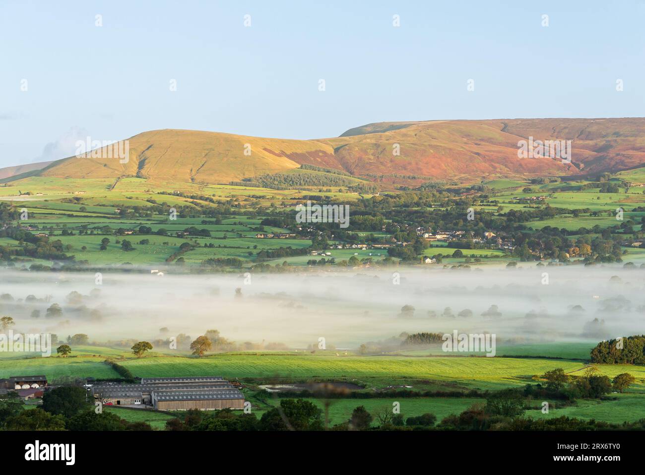 Preston, Lancashire, Regno Unito. 23 settembre 2023. A Morning in the Forest of Bowland, Preston, Lancashire, UK Credit: John Eveson/Alamy Live News Foto Stock