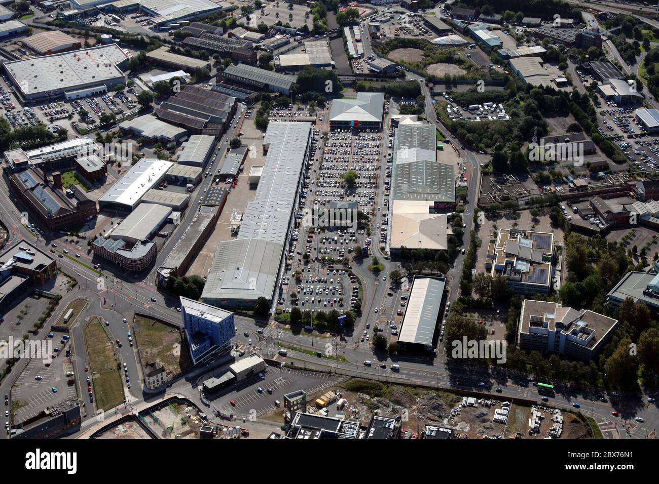 Vista aerea del Crown Point Shopping Park, un centro commerciale a Leeds, West Yorkshire Foto Stock
