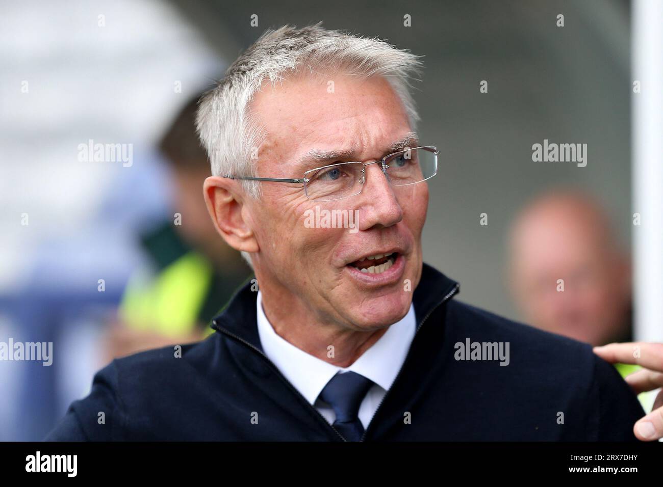 Birkenhead, Regno Unito. 23 settembre 2023. Nigel Adkins, il direttore della Tranmere Rovers, guarda. EFL Skybet Football League Two Match, Tranmere Rovers contro Accrington Stanley a Prenton Park, Birkenhead, Wirral sabato 23 settembre 2023. Questa immagine può essere utilizzata solo per scopi editoriali. Solo per uso editoriale, .pic di Chris Stading/ Credit: Andrew Orchard fotografia sportiva/Alamy Live News Foto Stock