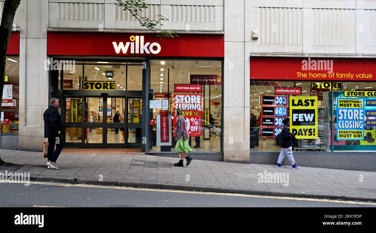All'esterno del negozio Wilko che è entrato nell'amministrazione vendita e chiusura, Broadmead, Bristol, Regno Unito Foto Stock