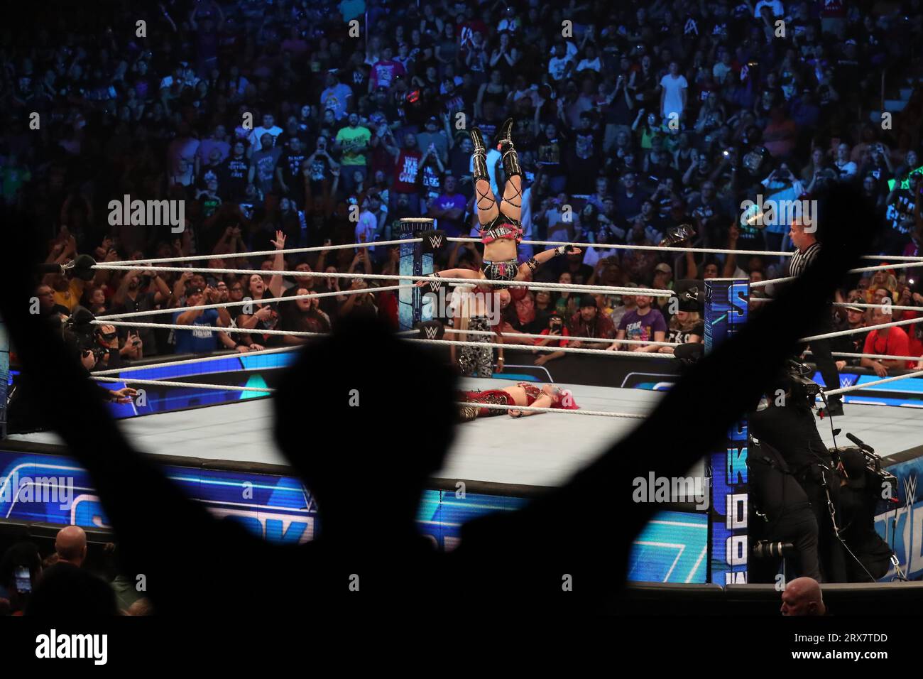 Glendale, Arizona, GLENDALE, ARIZONA, USA. 22 settembre 2023. WWE Smackdown alla Desert Diamond Arena il 22 settembre 2023 a Glendale, Arizona. (Foto di Alejandro Salazar/PxImages) (immagine di credito: © Alejandro Salazar/PX Imagens via ZUMA Press Wire) SOLO USO EDITORIALE! Non per USO commerciale! Foto Stock