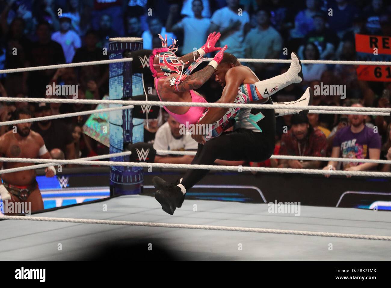 Glendale, Arizona, GLENDALE, ARIZONA, USA. 22 settembre 2023. WWE Smackdown alla Desert Diamond Arena il 22 settembre 2023 a Glendale, Arizona. (Foto di Alejandro Salazar/PxImages) (immagine di credito: © Alejandro Salazar/PX Imagens via ZUMA Press Wire) SOLO USO EDITORIALE! Non per USO commerciale! Foto Stock