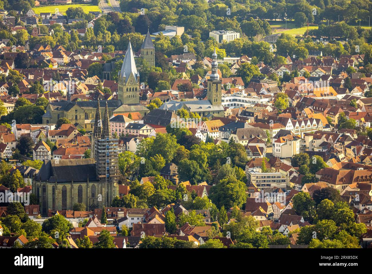 Vista aerea, vista del centro città, città vecchia, chiesa luterana Sankt Maria zur Wiese, St Petri ALDE Kerke, St. Cattedrale di Patrokli, chiesa di Sankt Pauli, SOES Foto Stock