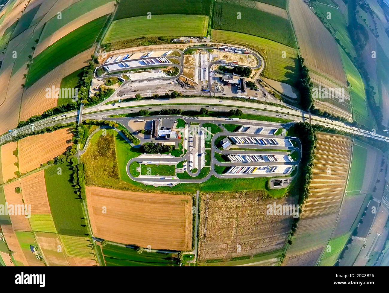 Vista aerea, Serways Autobahn-Raststätte am Haarstrang con cantiere, globo, fisheye shot, scatto a 360 gradi, mondo minuscolo, Westbüderich, Werl, R. Foto Stock