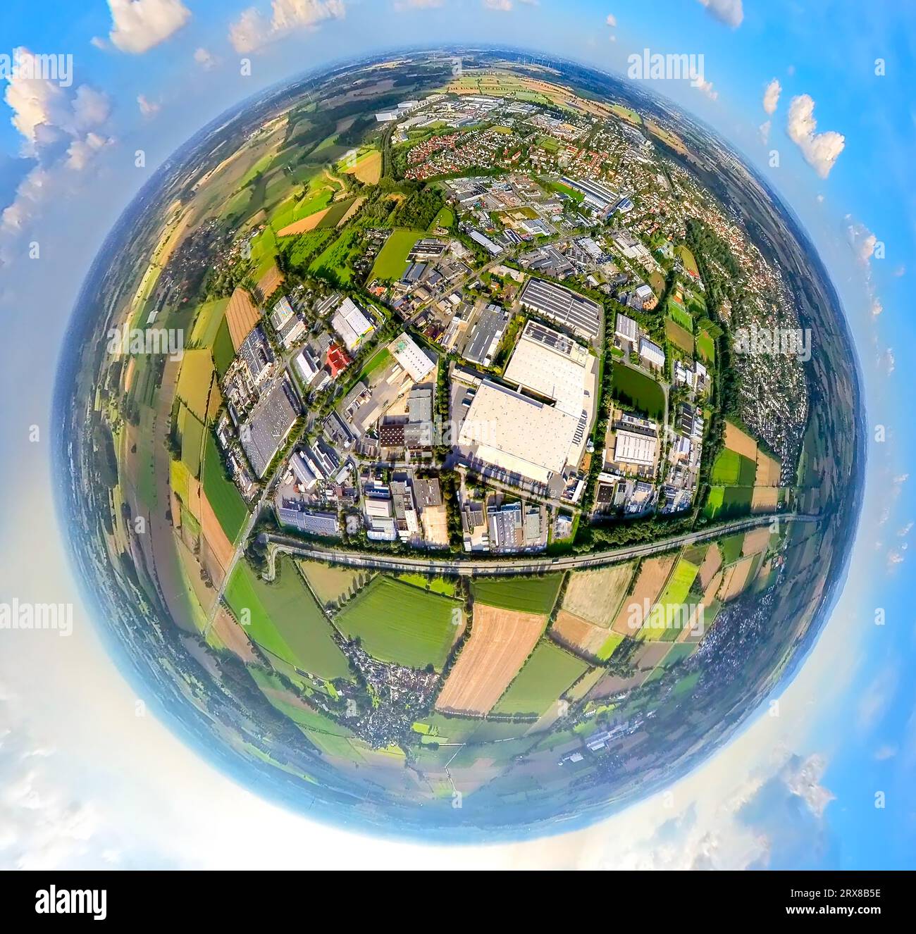 Vista aerea, Werl-Nord, all'estremità della superstrada A445 sulla strada federale B63, centro logistico Werl, Hammer Straße, Globe, fisheye shot, colpo a 360 gradi, piccola bacchetta Foto Stock