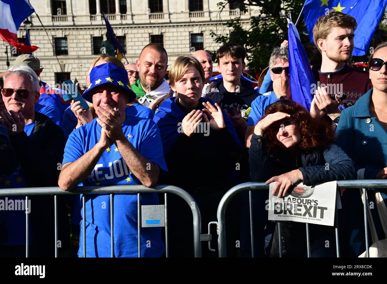 Parliament Square, Londra, Regno Unito. 23 settembre 2023. National si ricongiunge al raduno di marzo II in piazza del Parlamento. Ci sono notizie che dicono che la Gran Bretagna potrebbe rientrare nell'Unione europea come "membro associato" secondo i piani della Francia e della Germania per l'espansione del blocco. Credito: Vedere li/Picture Capital/Alamy Live News Foto Stock