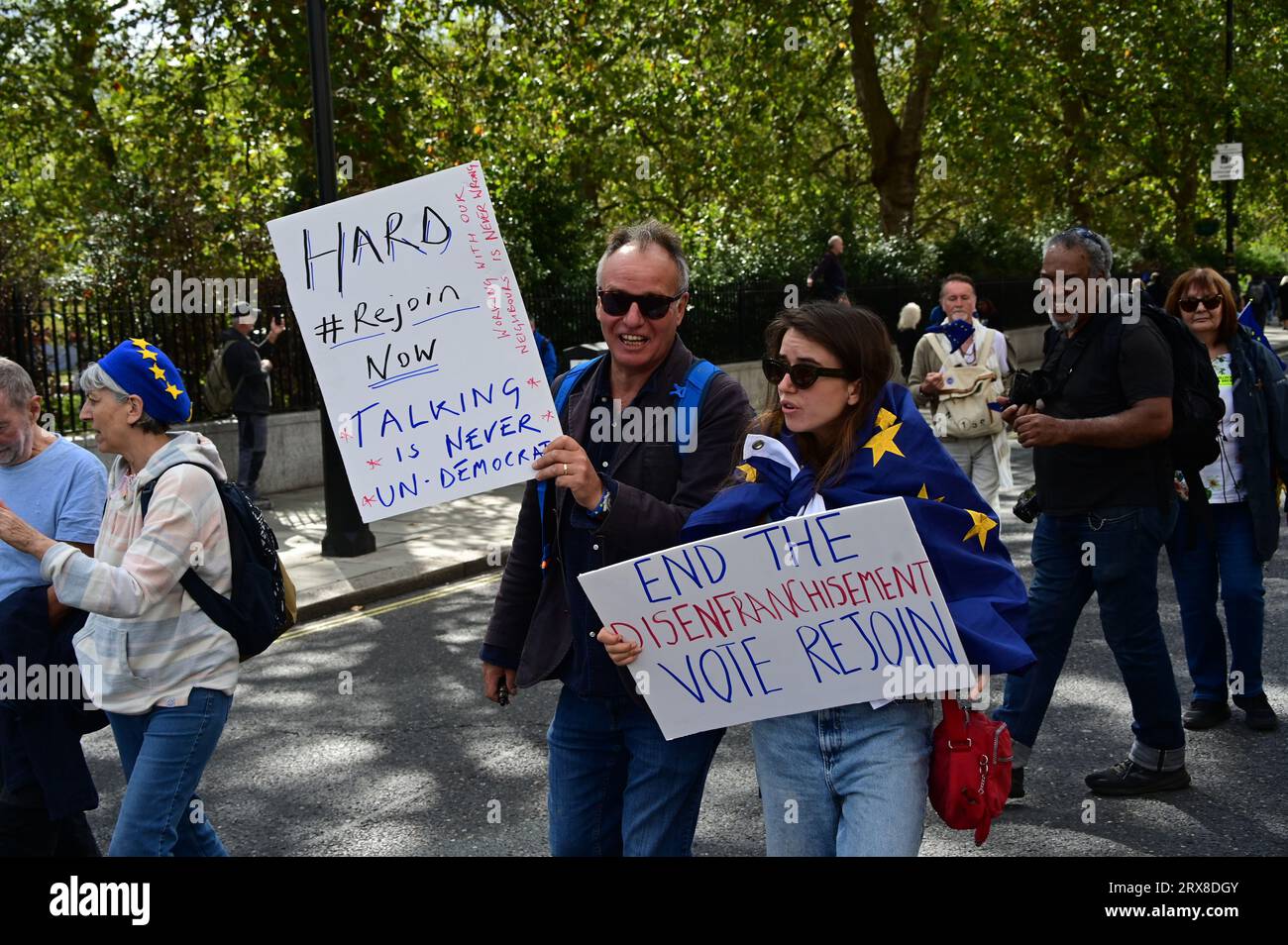 Green Park, Londra, Regno Unito. 23 settembre 2023. National Rejoin March II, c'è una notizia secondo cui la Gran Bretagna potrebbe rientrare nell'Unione europea come "membro associato" sotto i piani di Francia e Germania per l'espansione del blocco. Credito: Vedere li/Picture Capital/Alamy Live News Foto Stock