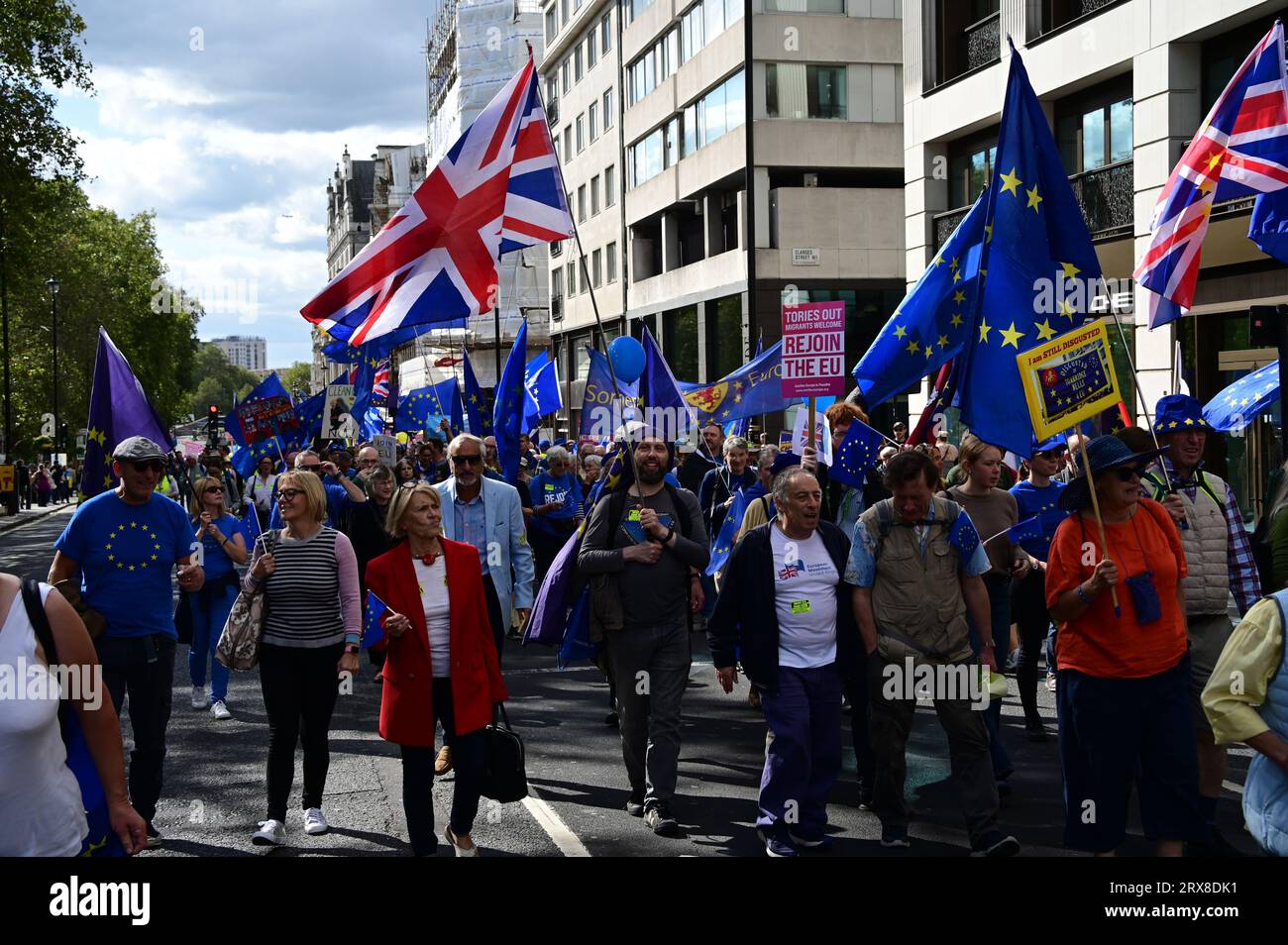 Green Park, Londra, Regno Unito. 23 settembre 2023. National Rejoin March II, c'è una notizia secondo cui la Gran Bretagna potrebbe rientrare nell'Unione europea come "membro associato" sotto i piani di Francia e Germania per l'espansione del blocco. Credito: Vedere li/Picture Capital/Alamy Live News Foto Stock