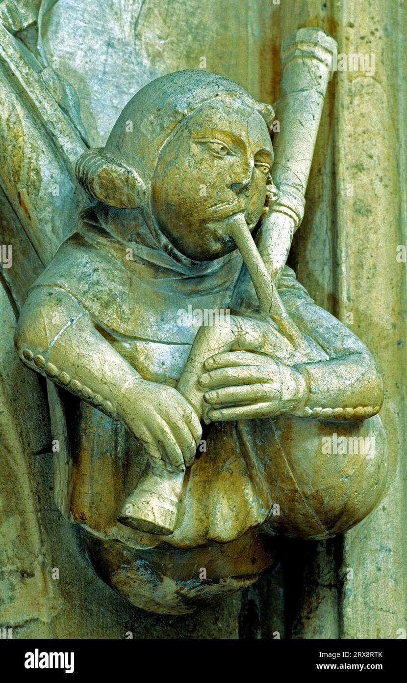 Beverley Minster, musicista in pietra intagliata, cornamuse, sculture medievali, Yorkshire, Inghilterra Foto Stock