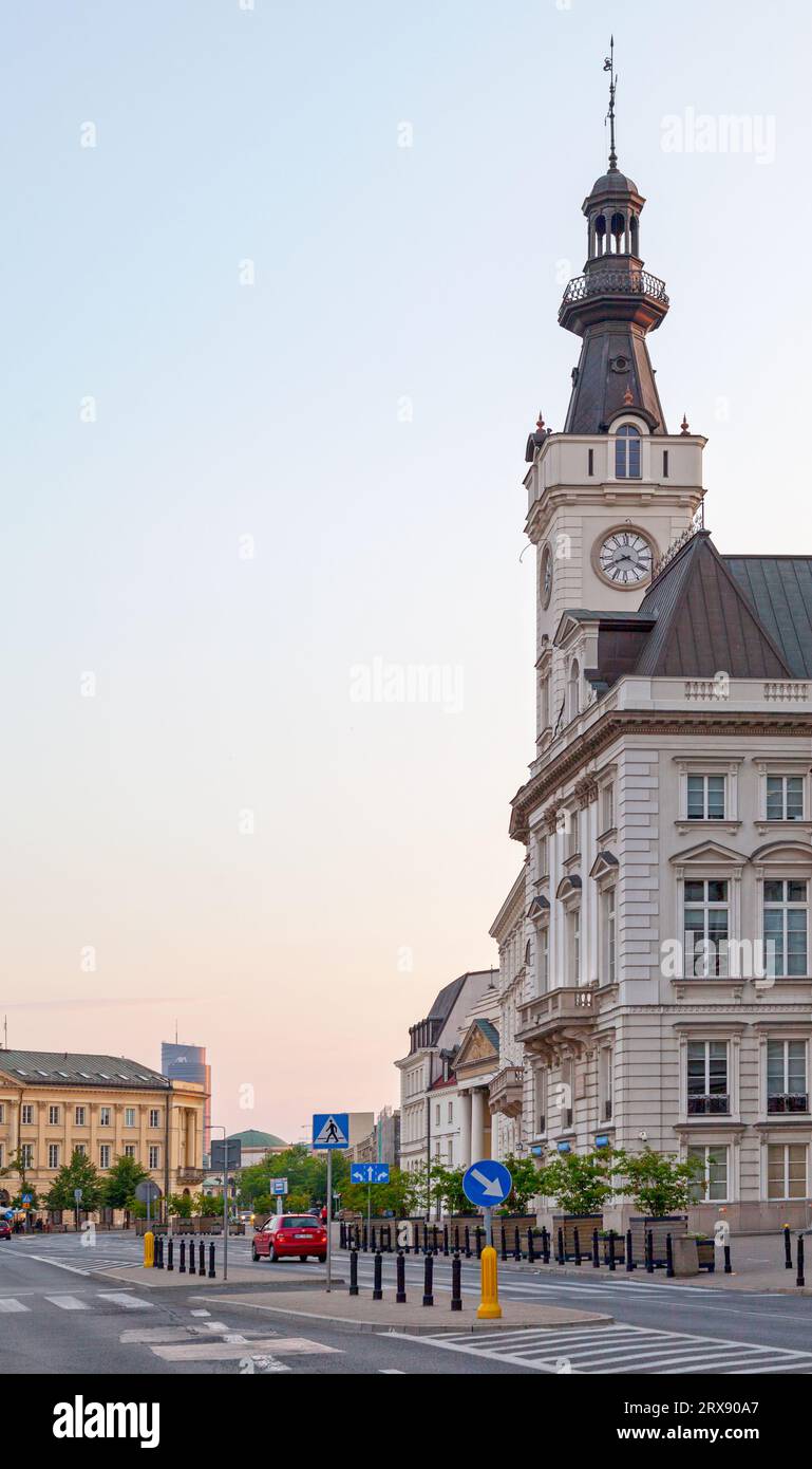 Varsavia, Polonia - 8 giugno 2019: Il Palazzo Jabłonowski (in polacco: Pałac Jabłonowskich) è un palazzo storico sulla piazza del Teatro. Prima della seconda guerra mondiale, la p Foto Stock