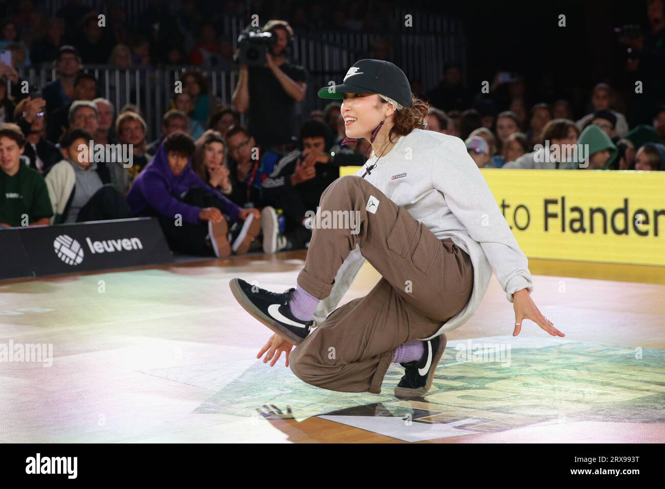 Lovanio, Belgio. 23 settembre 2023. Ami Yuasa del Giappone compete durante il round of 32 match al WDSF World Breaking Championship 2023 a Lovanio, in Belgio, 23 settembre 2023. Crediti: Zheng Huansong/Xinhua/Alamy Live News Foto Stock