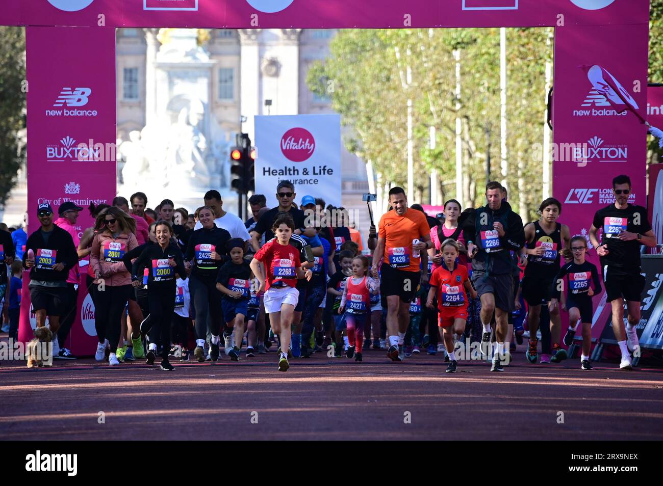 Londra, Regno Unito. 23 settembre 2023. Il Vitality Westminster Mile del 2023 segna il decimo anniversario dell'evento olimpico del 2012 al Green Park. Credito: Vedere li/Picture Capital/Alamy Live News Foto Stock