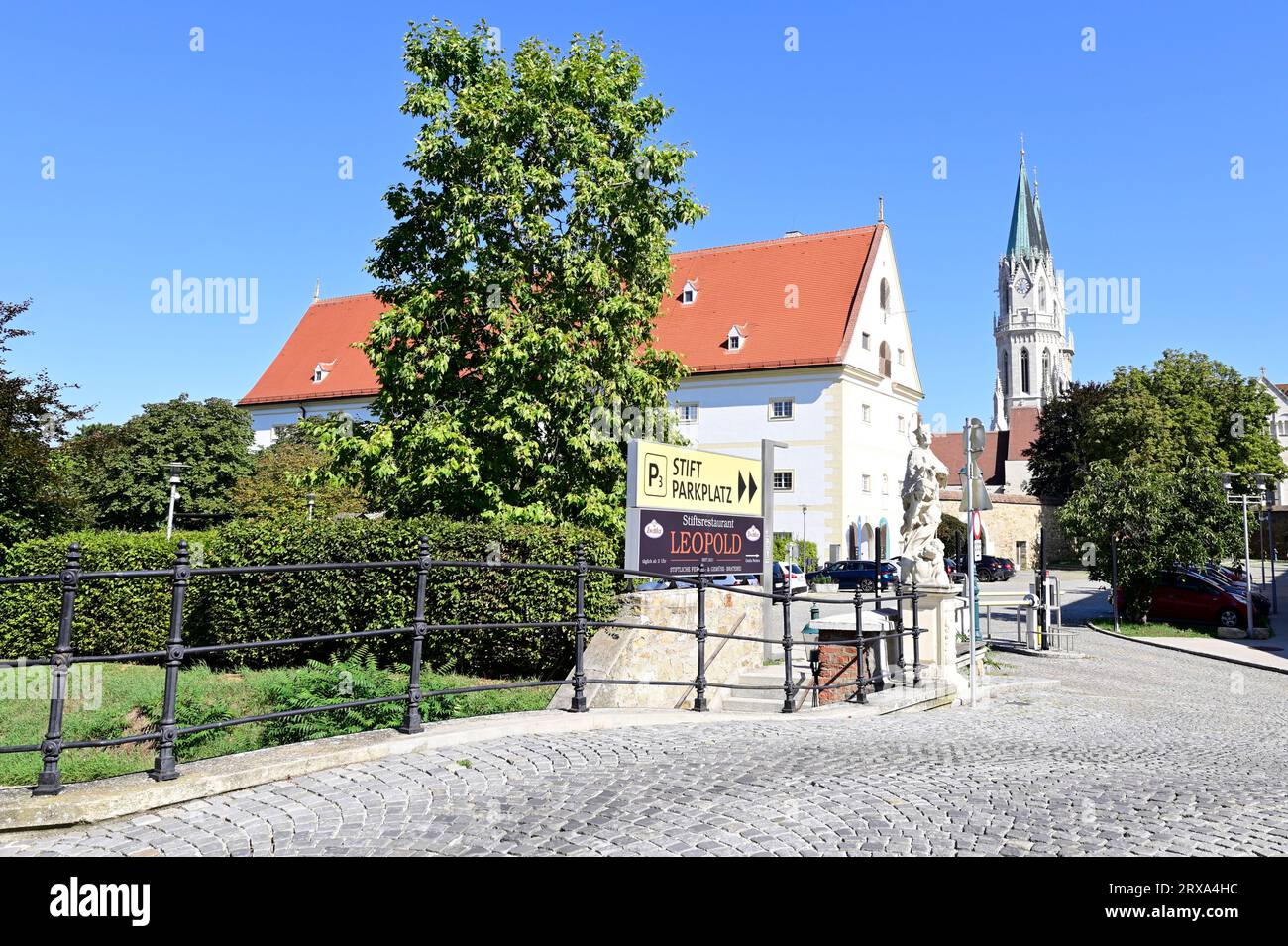 Klosterneuburg, bassa Austria, Austria. Il Johannes Bridge è stato rinnovato per la prima volta nel 1408 Foto Stock