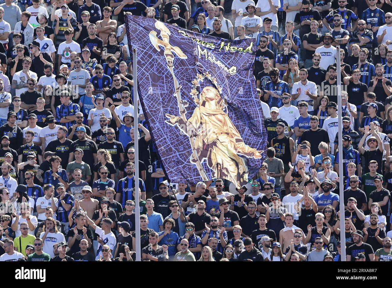 Tifosi intervengono durante la partita di serie A tra Empoli Football Club e Football Club Internazionale Milano allo Stadio Carlo Castellani di Empoli, il 24 settembre 2023. Foto Stock