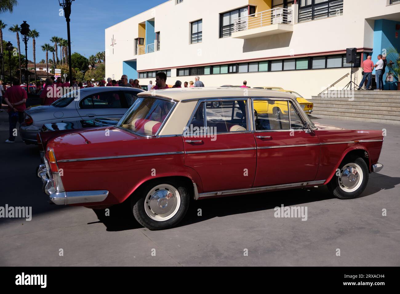 Posto 1500. Riunione di auto d'epoca a Torremolinos, Málaga, Spagna. Foto Stock